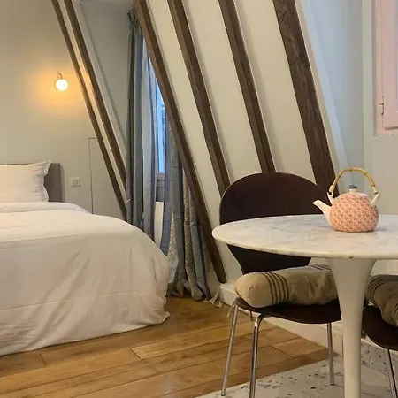 Apartment 4 Le Marais Rue De Rivoli - Hall - Aldaro Paris