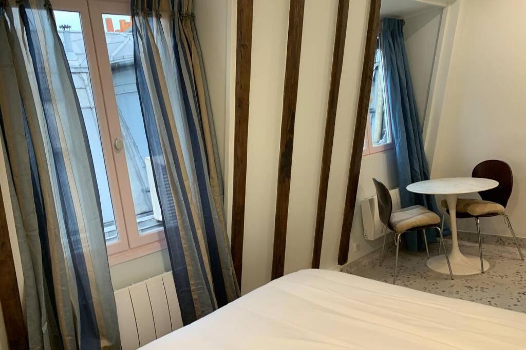4 Le Marais De Lift Paris